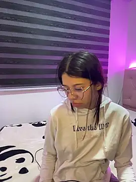 Snapshot of Deva_00 chatting on February 2026 11:00:01 PM Deva 00 online show from February 2026 11:00:01 PM