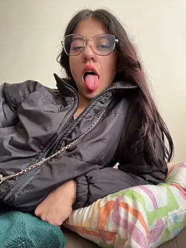 Snapshot of Deva_00 chatting on February 2026 10:28:02 PM Deva 00 online show from February 2026 10:28:02 PM