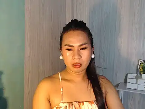 Snapshot of mauie69 chatting on July 2026 10:48:01 PM mauie69 online show from July 2026 10:48:01 PM