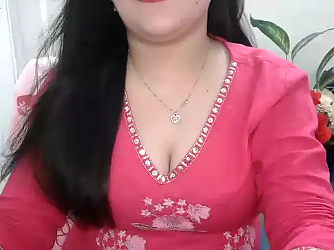 Snapshot of _chitranshi chatting on June 2026 05:57:01 AM chitranshi online show from June 2026 05:57:01 AM