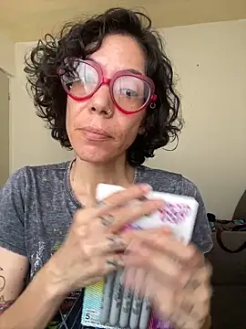 Snapshot of JeanneDuval8888 chatting on May 2026 09:44:02 PM JeanneDuval8888 online show from May 2026 09:44:02 PM