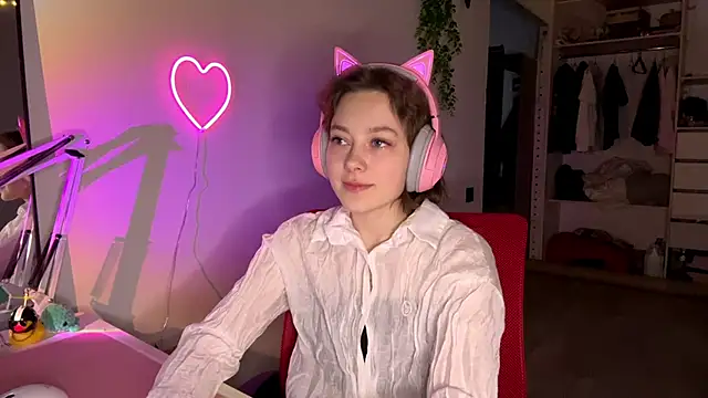 Snapshot of SlunkRear chatting on February 2026 10:06:02 PM SlunkRear online show from February 2026 10:06:02 PM