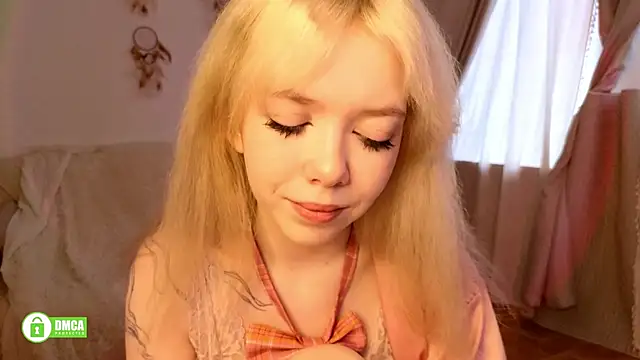 Snapshot of Rochelle_kitty chatting on April 2026 02:48:02 PM Rochelle kitty online show from April 2026 02:48:02 PM