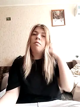 Snapshot of EvaTallor chatting on March 2026 06:25:02 AM EvaTallor online show from March 2026 06:25:02 AM