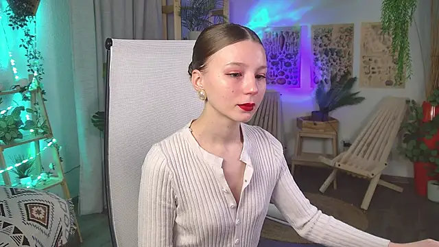 ElliFrankenweenie online show from April 2026 06:07:01 AM