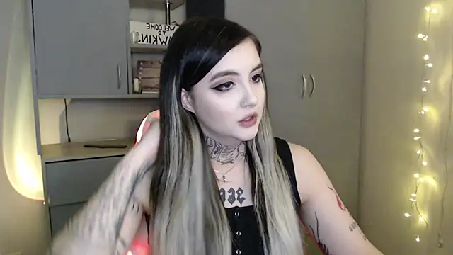 Rin Tozier online show from February 2026 12:07:02 AM