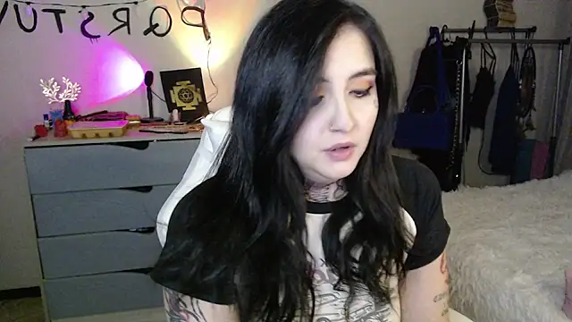Snapshot of Rin_Tozier chatting on June 2026 08:31:02 PM Rin Tozier online show from June 2026 08:31:02 PM