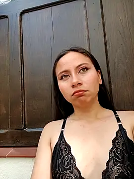 Snapshot of Mei_hells chatting on February 2026 08:20:01 PM Mei hells online show from February 2026 08:20:01 PM