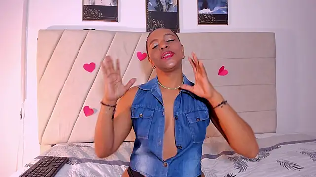 Snapshot of samaraa_smith1 chatting on February 2026 12:06:01 PM samaraa smith1 online show from February 2026 12:06:01 PM