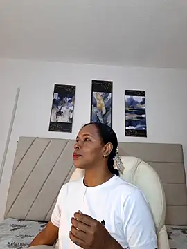 Snapshot of samaraa_smith1 chatting on April 2026 12:07:02 PM samaraa smith1 online show from April 2026 12:07:02 PM