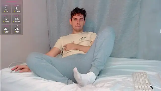 Snapshot of Luc_7 chatting on February 2026 09:30:01 AM Luc 7 online show from February 2026 09:30:01 AM