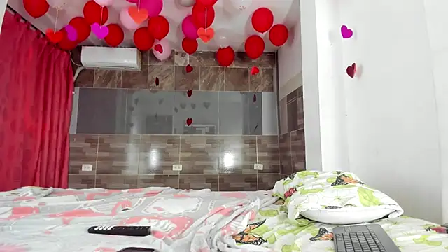 violett laraa online show from February 2026 08:31:02 PM