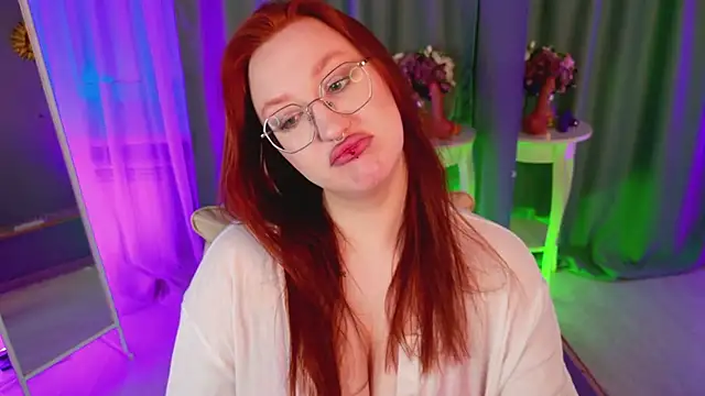 Snapshot of SpicyFox_ chatting on February 2026 02:17:02 PM SpicyFox online show from February 2026 02:17:02 PM