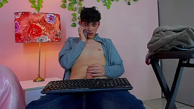 Snapshot of Philippsx chatting on March 2026 11:24:01 PM Philippsx online show from March 2026 11:24:01 PM