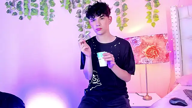 Snapshot of Philippsx chatting on April 2026 04:45:02 AM Philippsx online show from April 2026 04:45:02 AM