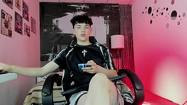 Snapshot of Philippsx chatting on April 2026 11:54:02 PM Philippsx online show from April 2026 11:54:02 PM