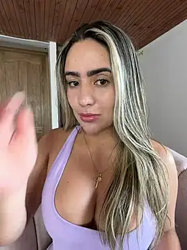 Snapshot of Miilana_ chatting on July 2026 02:32:01 PM Miilana online show from July 2026 02:32:01 PM