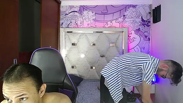 Top and bottom online show from March 2026 08:05:01 PM