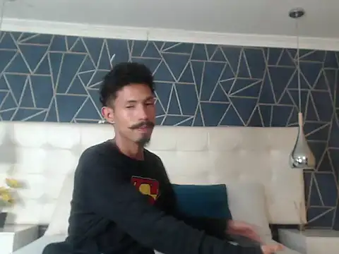 Snapshot of NoaahTylor chatting on February 2026 06:37:02 PM NoaahTylor online show from February 2026 06:37:02 PM