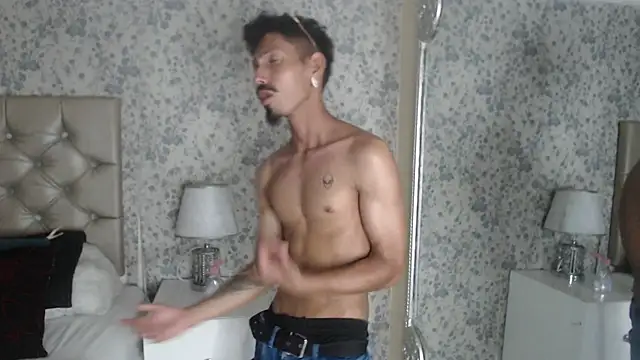 NoaahTylor online show from March 2026 09:51:01 PM