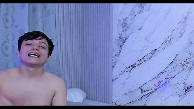 RaiderandRoxie1 online show from April 2026 01:42:02 AM