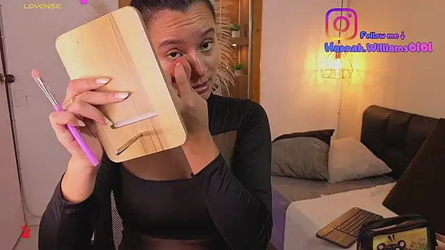 Hanna Williams   online show from February 2026 03:06:01 AM