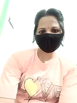 Snapshot of karishma_Bhabhi chatting on May 2026 07:07:02 PM karishma Bhabhi online show from May 2026 07:07:02 PM