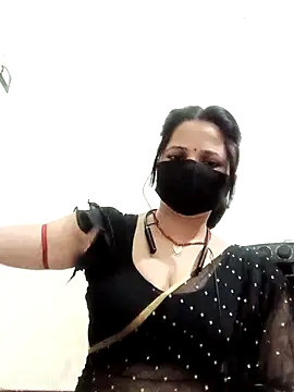 Snapshot of karishma_Bhabhi chatting on May 2026 06:16:02 PM karishma Bhabhi online show from May 2026 06:16:02 PM