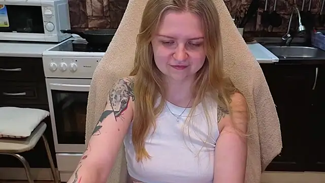 AnitaXVine online show from July 2026 07:11:01 PM
