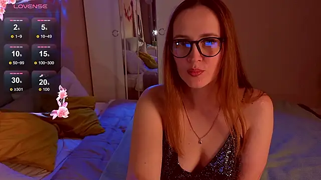 Snapshot of she_wolf chatting on February 2026 02:27:02 PM she wolf online show from February 2026 02:27:02 PM