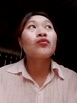 Snapshot of bany-lee chatting on May 2026 11:07:01 AM bany-lee online show from May 2026 11:07:01 AM