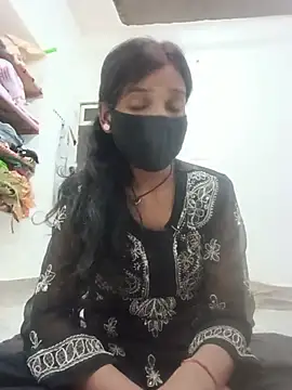 Snapshot of Desi_Couple_P chatting on July 2026 03:27:02 PM Desi Couple P online show from July 2026 03:27:02 PM