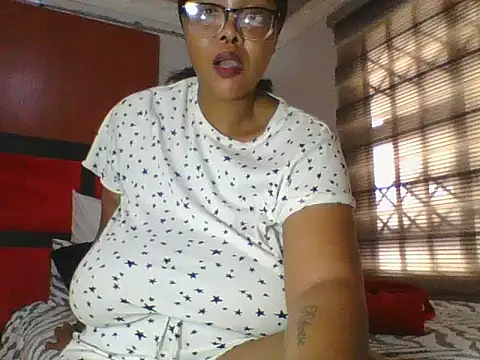 Snapshot of ShantelBootyBoobs chatting on February 2026 10:23:01 AM ShantelBootyBoobs online show from February 2026 10:23:01 AM