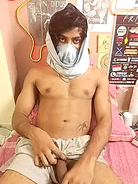 Snapshot of Yk_physique chatting on April 2026 09:35:02 AM Yk physique online show from April 2026 09:35:02 AM