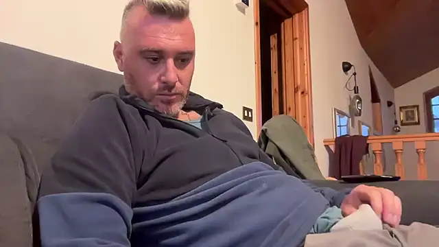 marcovik1 online show from February 2026 05:11:01 PM