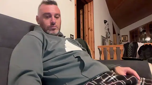 marcovik1 online show from March 2026 11:07:02 PM