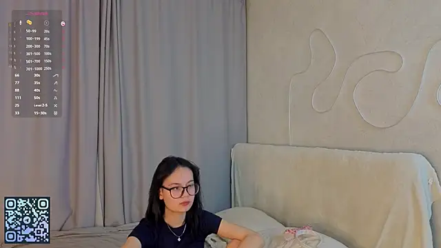 BeatrisRosel online show from April 2026 06:37:01 PM