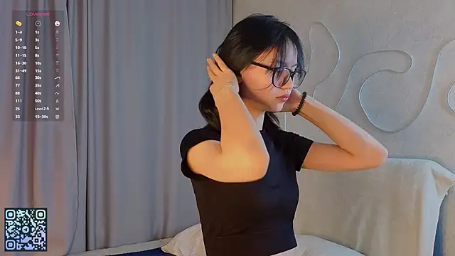 BeatrisRosel online show from April 2026 06:11:02 PM