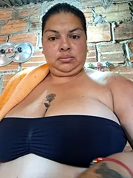 Juli Powl online show from February 2026 01:32:02 PM