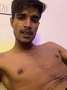 Snapshot of kaushikhotty chatting on May 2026 08:04:04 PM kaushikhotty online show from May 2026 08:04:04 PM