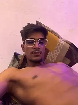 Snapshot of kaushikhotty chatting on May 2026 09:19:01 PM kaushikhotty online show from May 2026 09:19:01 PM