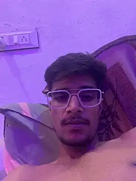 Snapshot of kaushikhotty chatting on May 2026 10:06:01 PM kaushikhotty online show from May 2026 10:06:01 PM