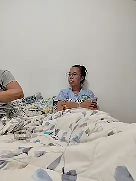 Erickandsam online show from March 2026 10:38:01 PM