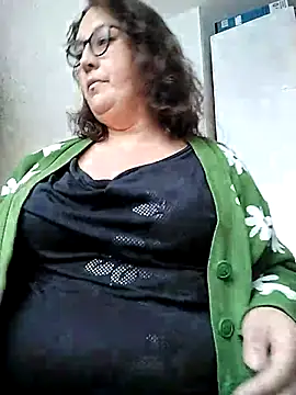 Snapshot of _Saraqueen chatting on February 2026 03:52:02 PM Saraqueen online show from February 2026 03:52:02 PM