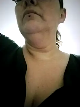  Saraqueen online show from March 2026 02:59:01 AM