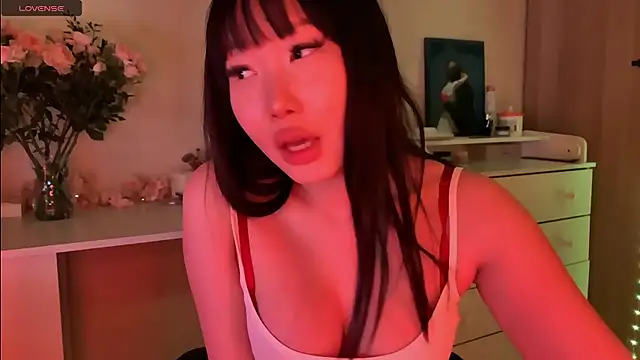 Snapshot of whispersofdarsy chatting on February 2026 07:32:02 PM whispersofdarsy online show from February 2026 07:32:02 PM