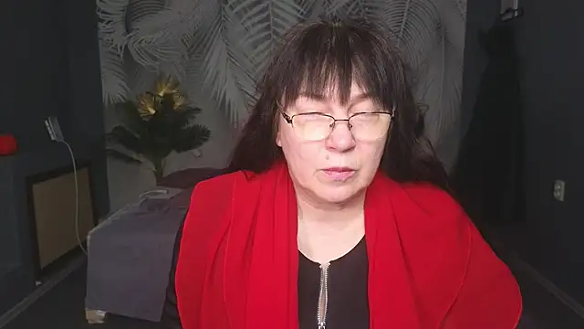 Snapshot of Tori_Twirl chatting on February 2026 06:56:02 AM Tori Twirl online show from February 2026 06:56:02 AM