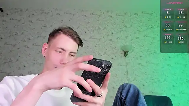 Snapshot of Erick_Wilson chatting on February 2026 05:25:01 PM Erick Wilson online show from February 2026 05:25:01 PM