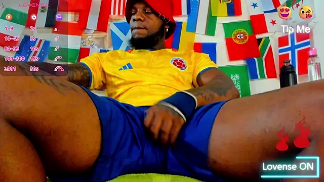 Snapshot of ZIANY_25CM chatting on June 2026 02:24:02 AM ZIANY 25CM online show from June 2026 02:24:02 AM