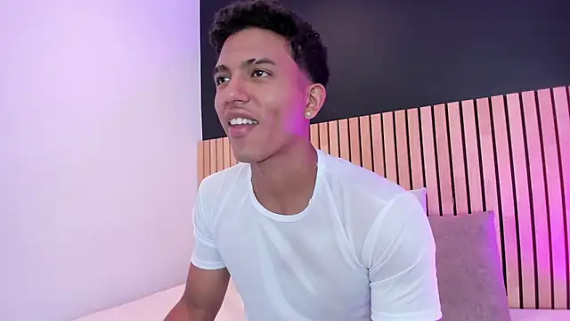 Snapshot of jhoystrong_ chatting on February 2026 12:42:02 AM jhoystrong online show from February 2026 12:42:02 AM